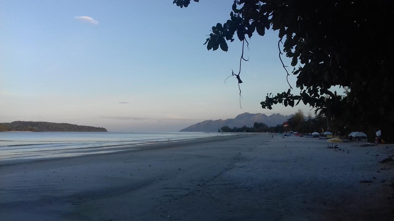 Mai Chenang Guesthouse Pantai Cenang  Dış mekan fotoğraf